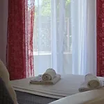 Elite Flos Apartment *