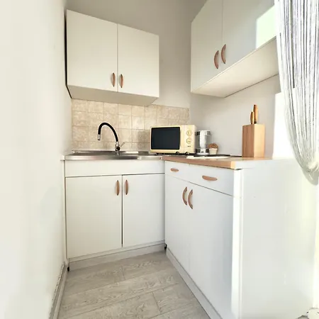 Elite Flos Apartment *